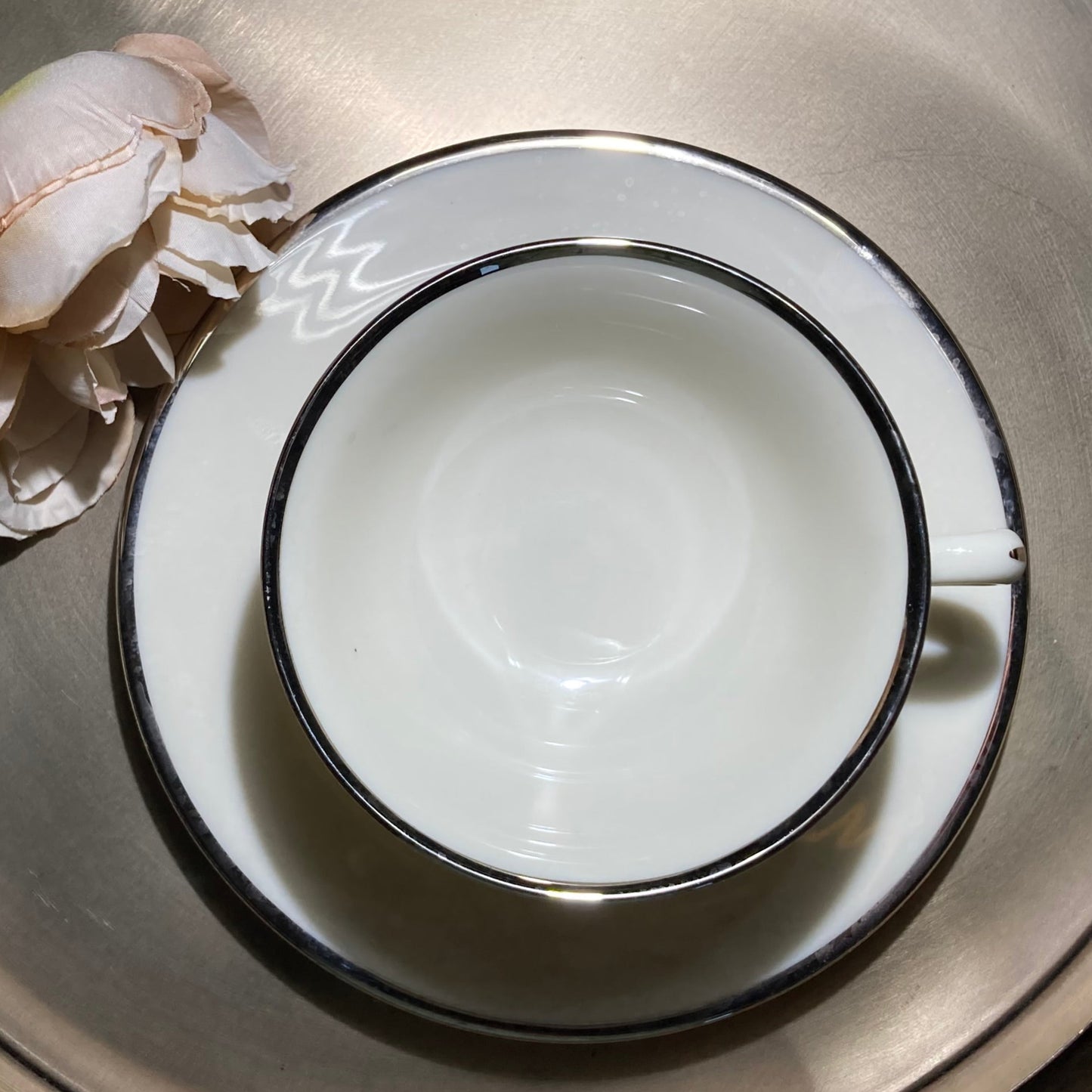 LENOX Ivory China MONTCLAIR Platinum Trim - Set of 1 Cups & Saucer