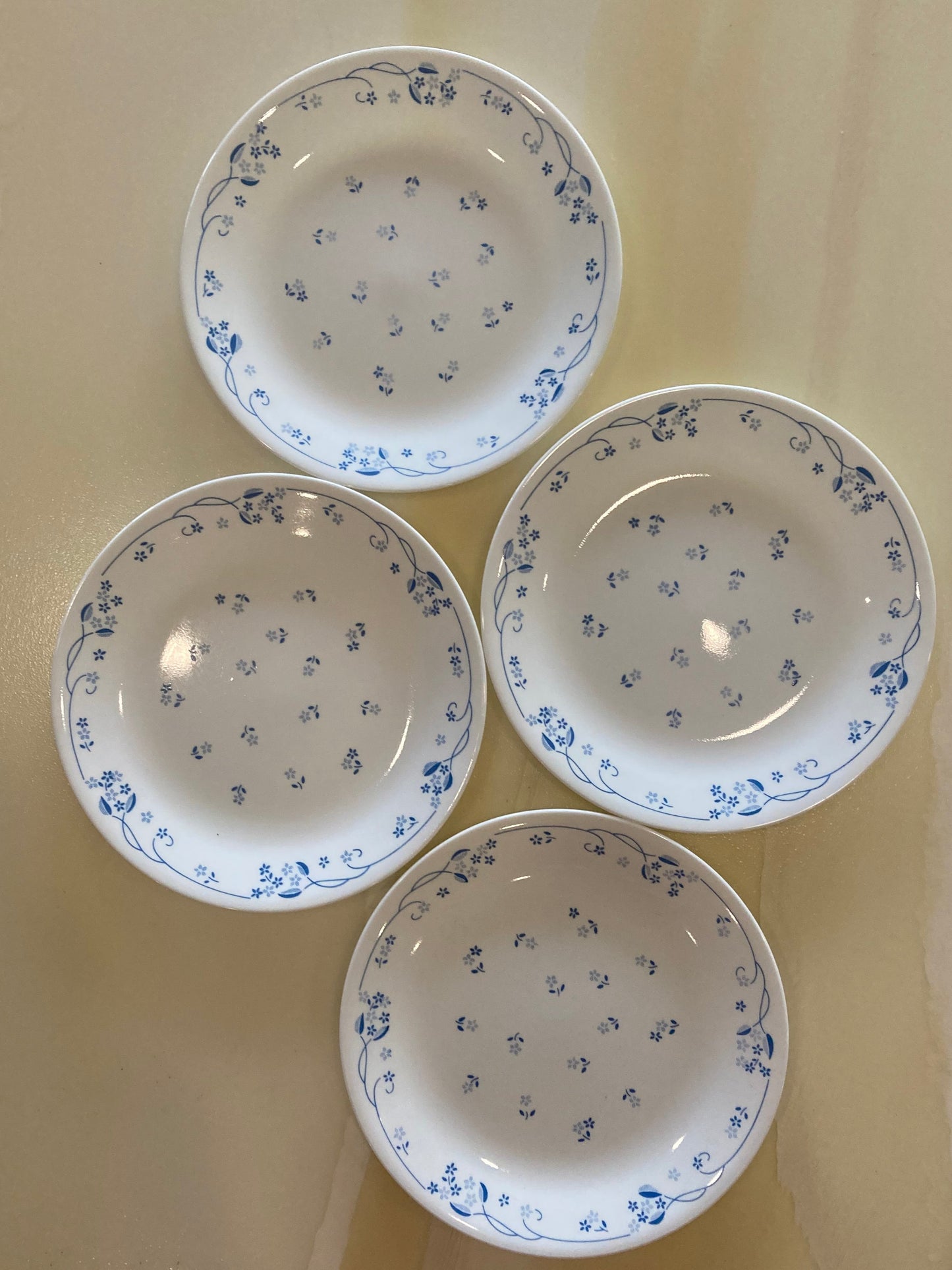 Vintage Corelle Provincial Blue - Luncheon Plates 8.5"- Set of 4